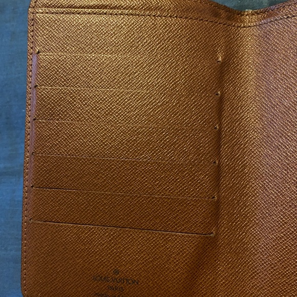Louis Vuitton Wallet - Picture 6 of 12